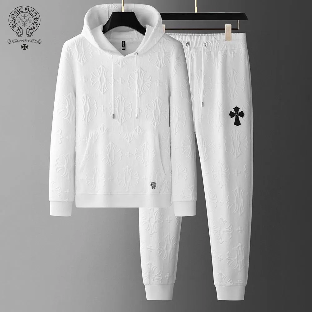🅿️500 [ChampionHearts] Hot-selling suit is coming. Focus on the original version of the official website. 2025 new hot-selling cardigan sweater suit. The original order is the best. 🇭🇰The meticulous work of top designers. It is a fitting and perfect upper body effect. All-natural high-quality Tencel Roman cotton 100%, close-fitting comfort, noble and elegant! Original hardware embodies elegance and nobility! Counter size: M-4XL (up to 190 pounds)